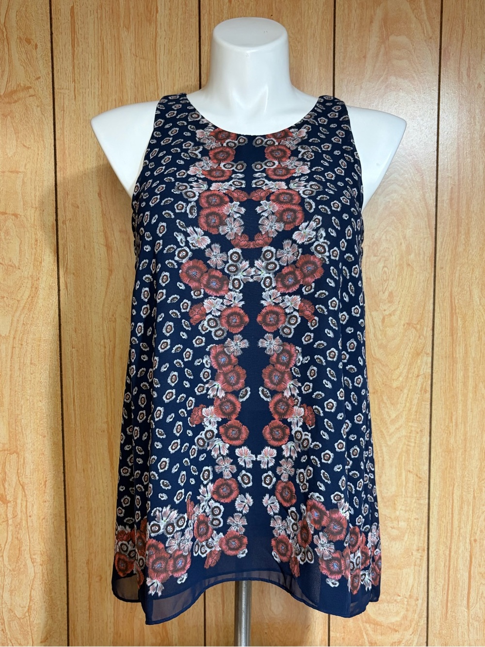 Max Studio Navy Floral Sleeveless Blouse SZ - L